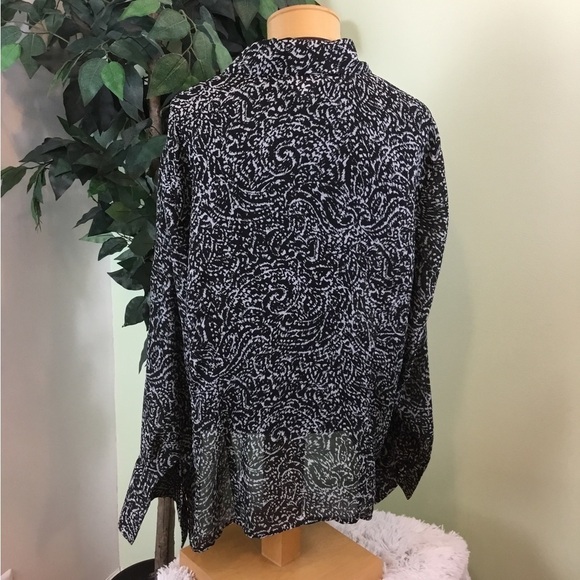 Nine & Co 18W black and gray semi sheer long sleeve button down blouse - Picture 3 of 14